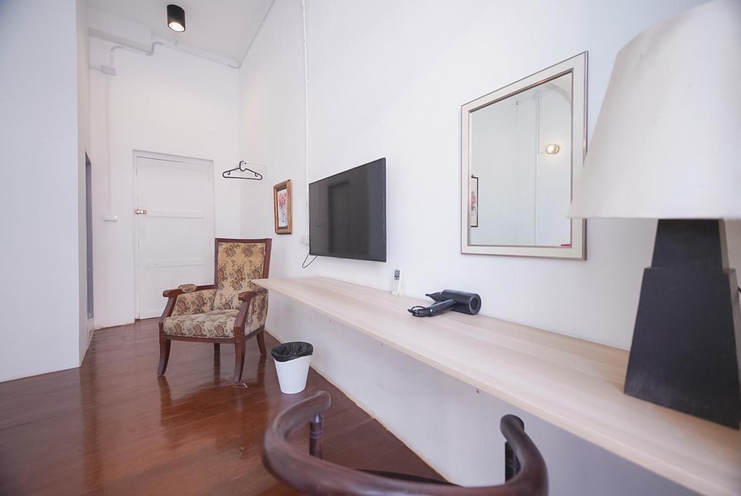 Mitr Inn Yaowarat Bangkok Extérieur photo